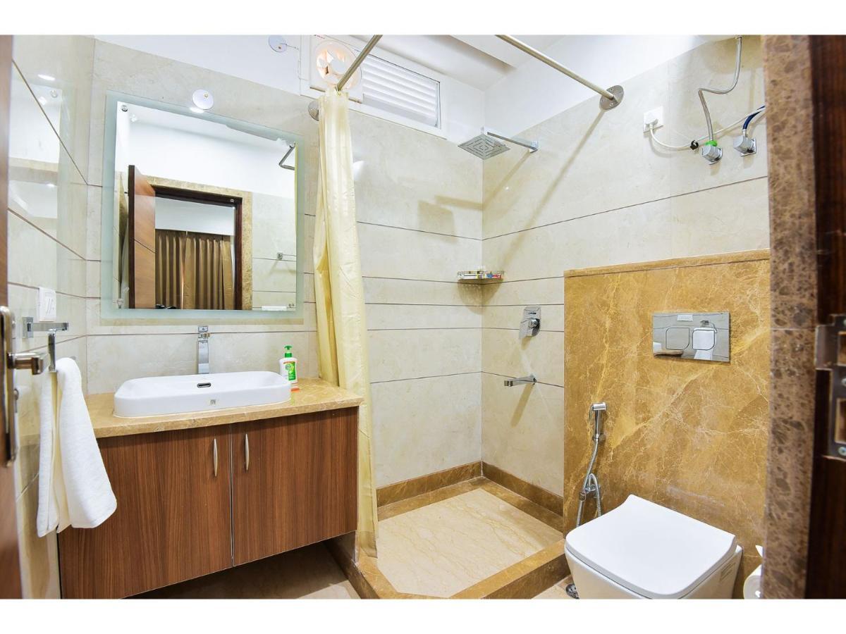Bluo Studio1 Golf Course Road, Gym, Balcony Garden Gurgaon Eksteriør bilde