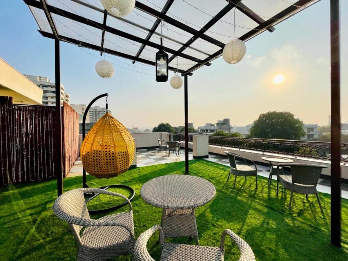 Bluo Studio1 Golf Course Road, Gym, Balcony Garden Gurgaon Eksteriør bilde