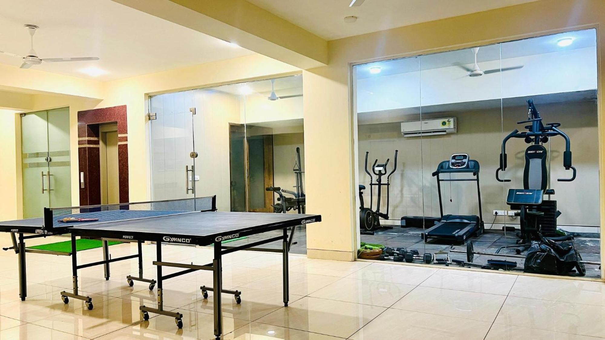 Bluo Studio1 Golf Course Road, Gym, Balcony Garden Gurgaon Eksteriør bilde