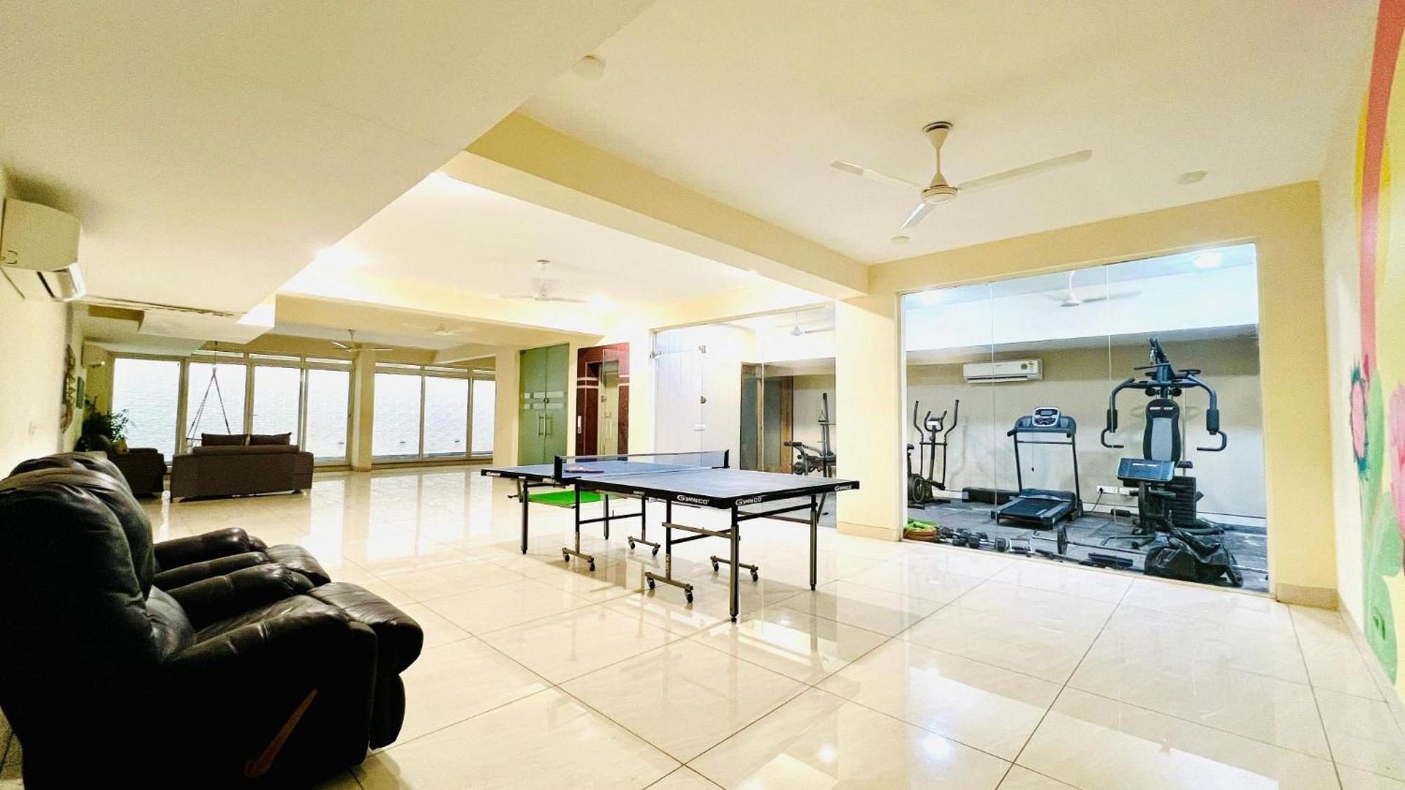 Bluo Studio1 Golf Course Road, Gym, Balcony Garden Gurgaon Eksteriør bilde