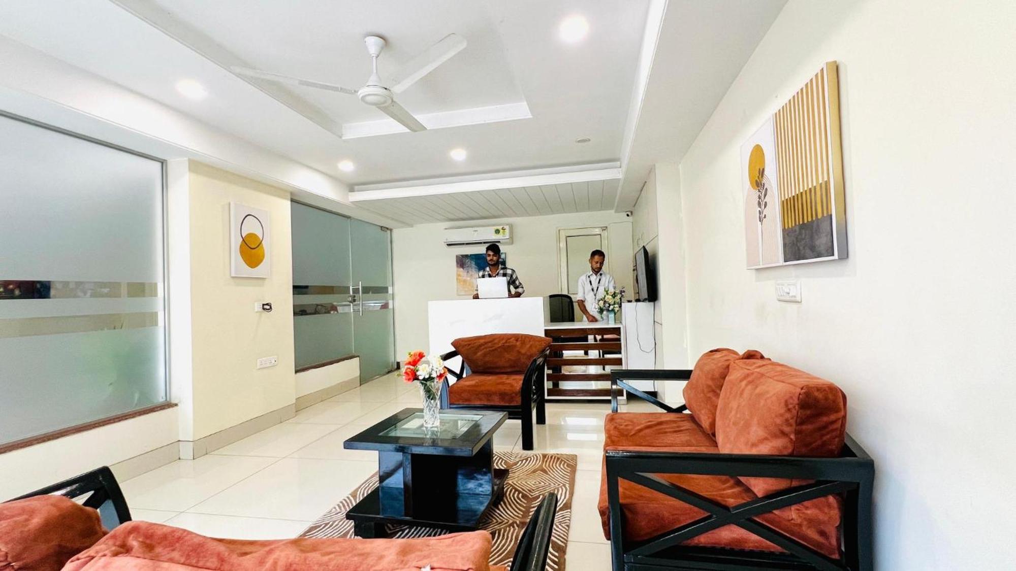 Bluo Studio1 Golf Course Road, Gym, Balcony Garden Gurgaon Eksteriør bilde