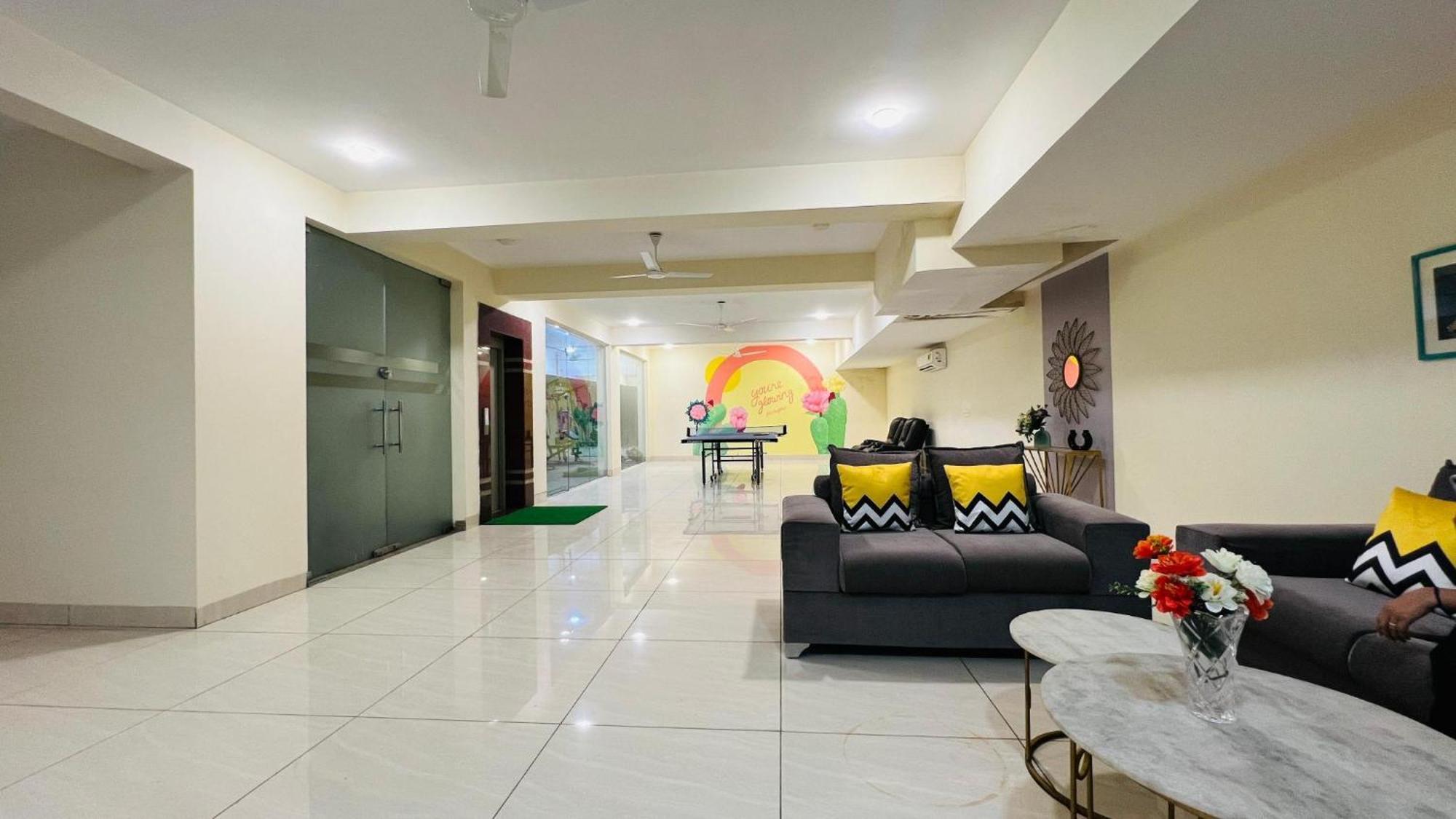Bluo Studio1 Golf Course Road, Gym, Balcony Garden Gurgaon Eksteriør bilde