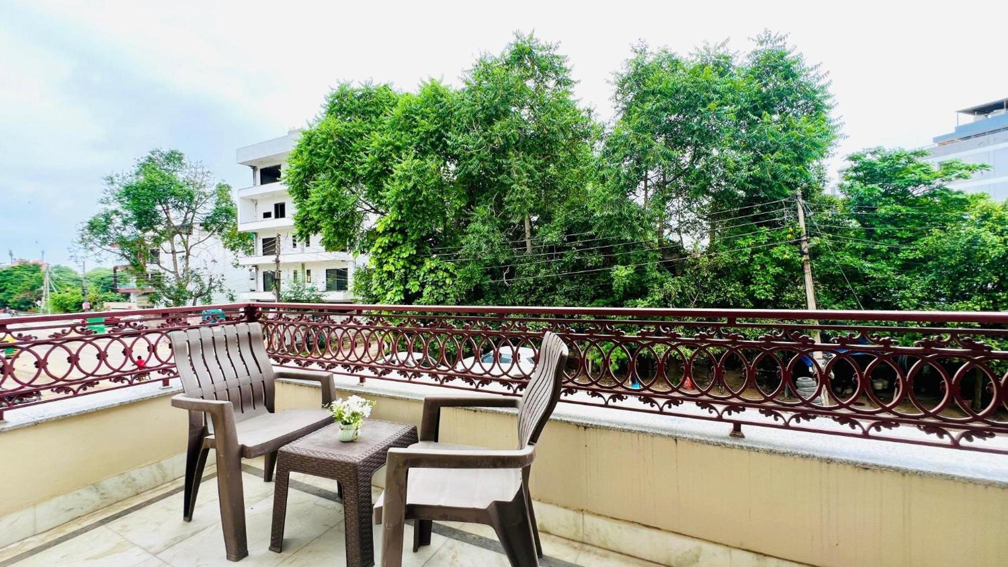 Bluo Studio1 Golf Course Road, Gym, Balcony Garden Gurgaon Eksteriør bilde