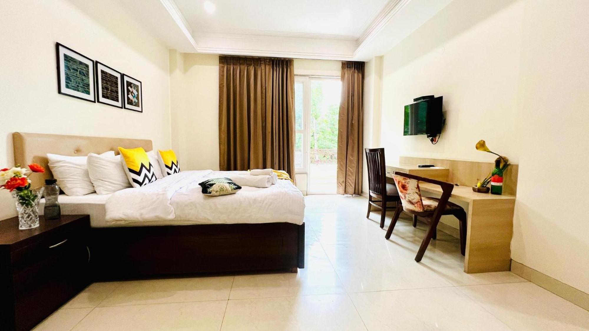 Bluo Studio1 Golf Course Road, Gym, Balcony Garden Gurgaon Eksteriør bilde